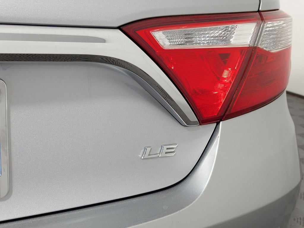 2016 Toyota Camry LE