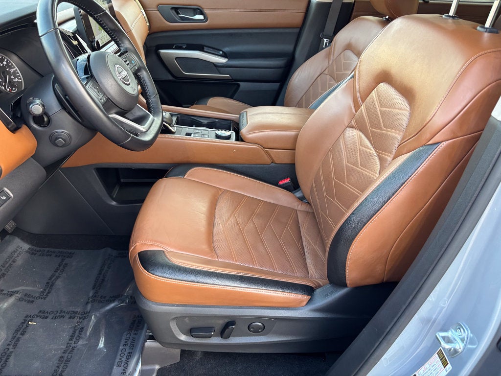 2022 Nissan Pathfinder Platinum