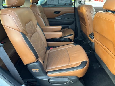 2022 Nissan Pathfinder Platinum