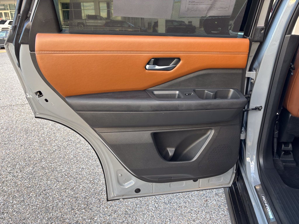 2022 Nissan Pathfinder Platinum