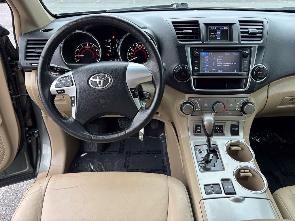 2013 Toyota Highlander SE