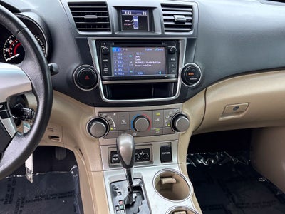 2013 Toyota Highlander SE