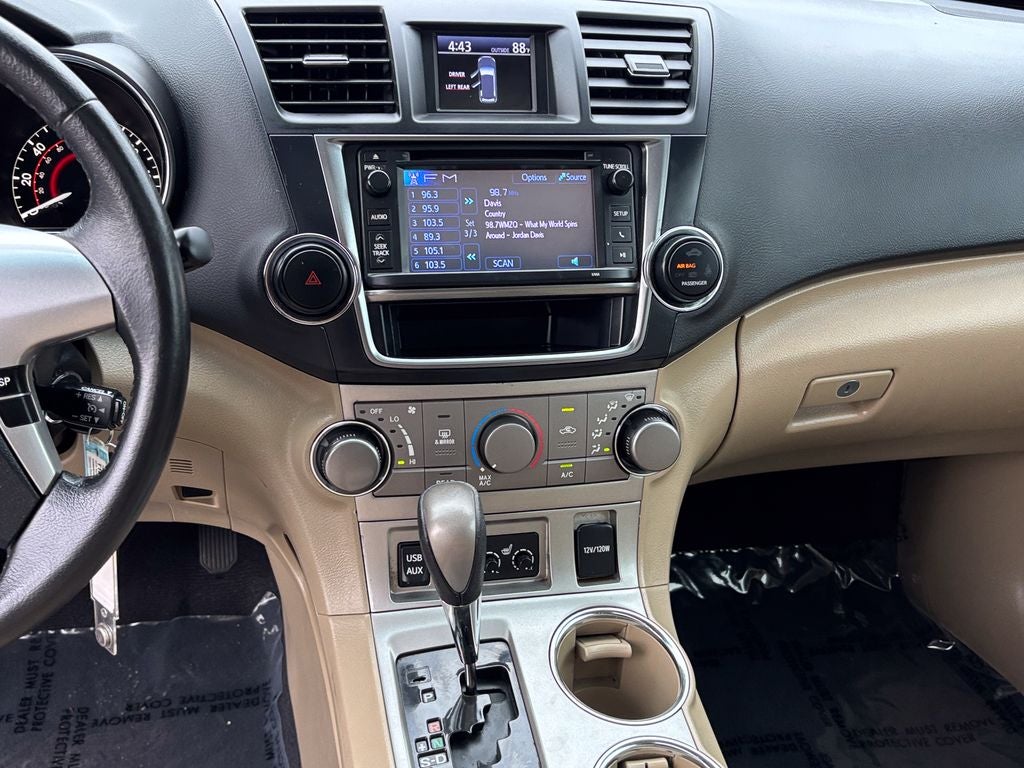 2013 Toyota Highlander SE