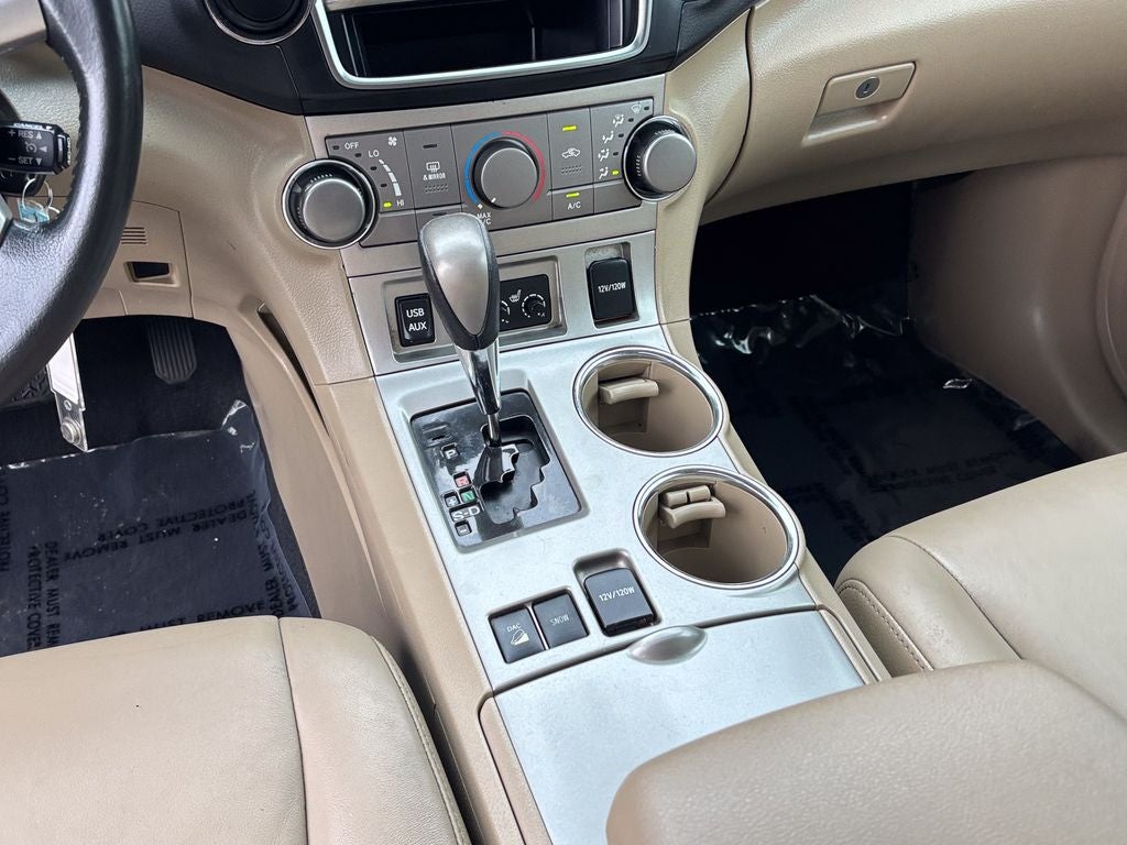 2013 Toyota Highlander SE