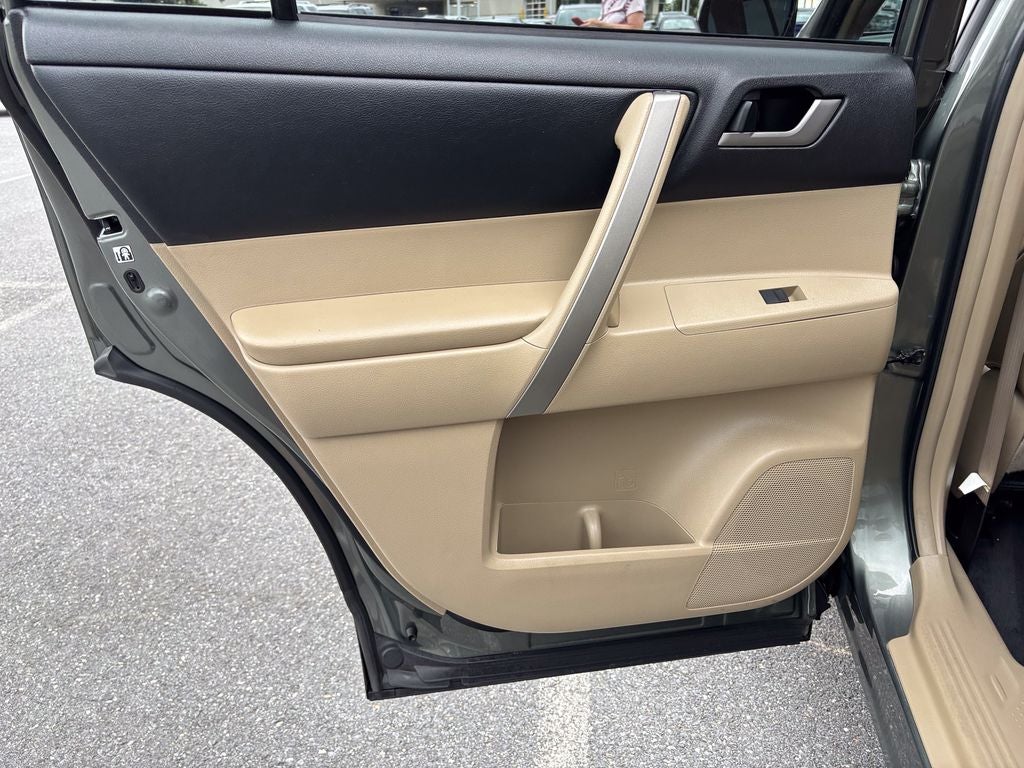2013 Toyota Highlander SE