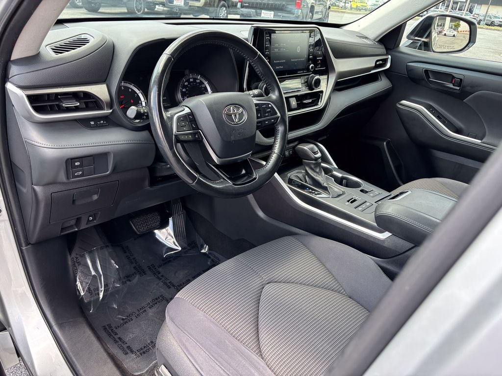 2021 Toyota Highlander LE