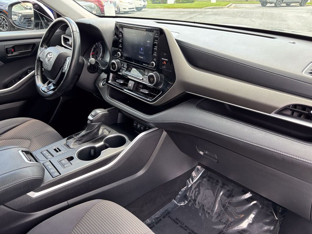 2021 Toyota Highlander LE