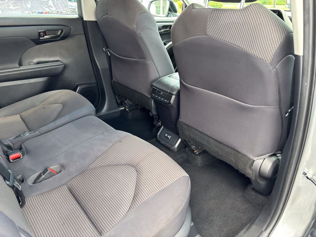 2021 Toyota Highlander LE