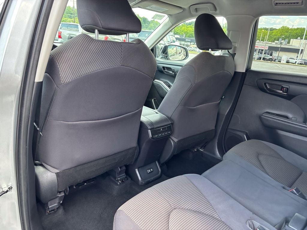 2021 Toyota Highlander LE