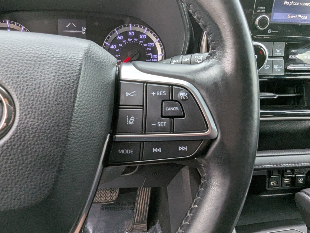 2021 Toyota Highlander LE