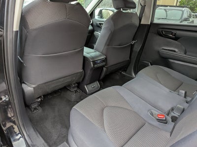2021 Toyota Highlander LE