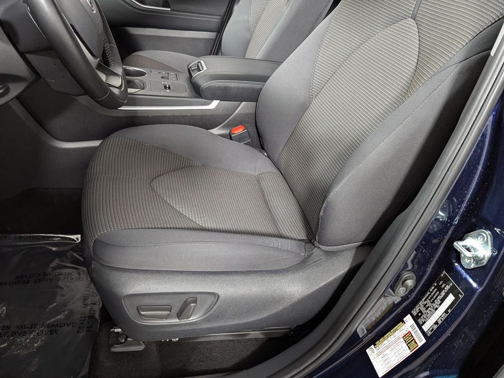 2025 Toyota Highlander LE