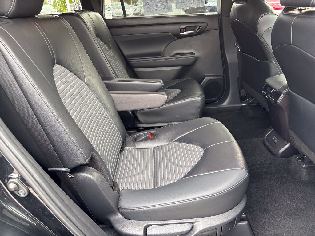 2025 Toyota Highlander XSE