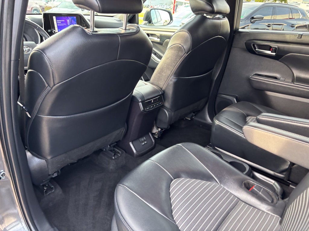2025 Toyota Highlander XSE