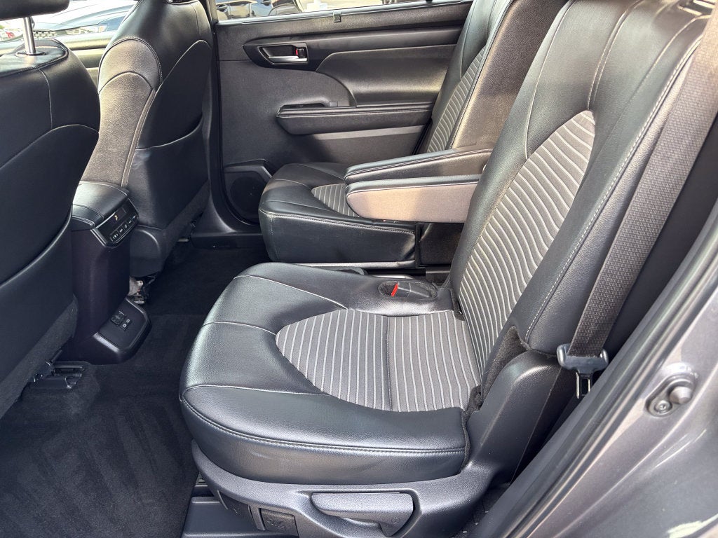 2025 Toyota Highlander XSE