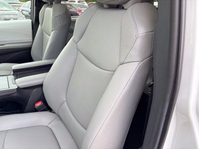 2026 Toyota Sienna XLE 8 Passenger