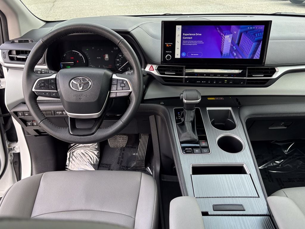 2026 Toyota Sienna XLE 8 Passenger