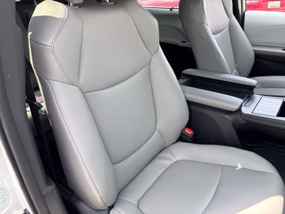 2026 Toyota Sienna XLE 8 Passenger