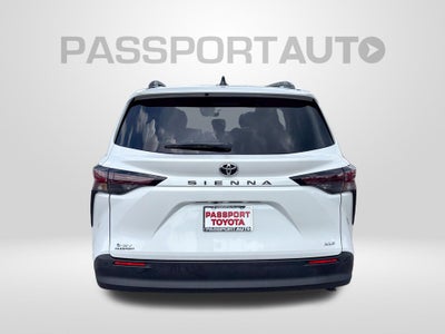 2026 Toyota Sienna XLE 8 Passenger