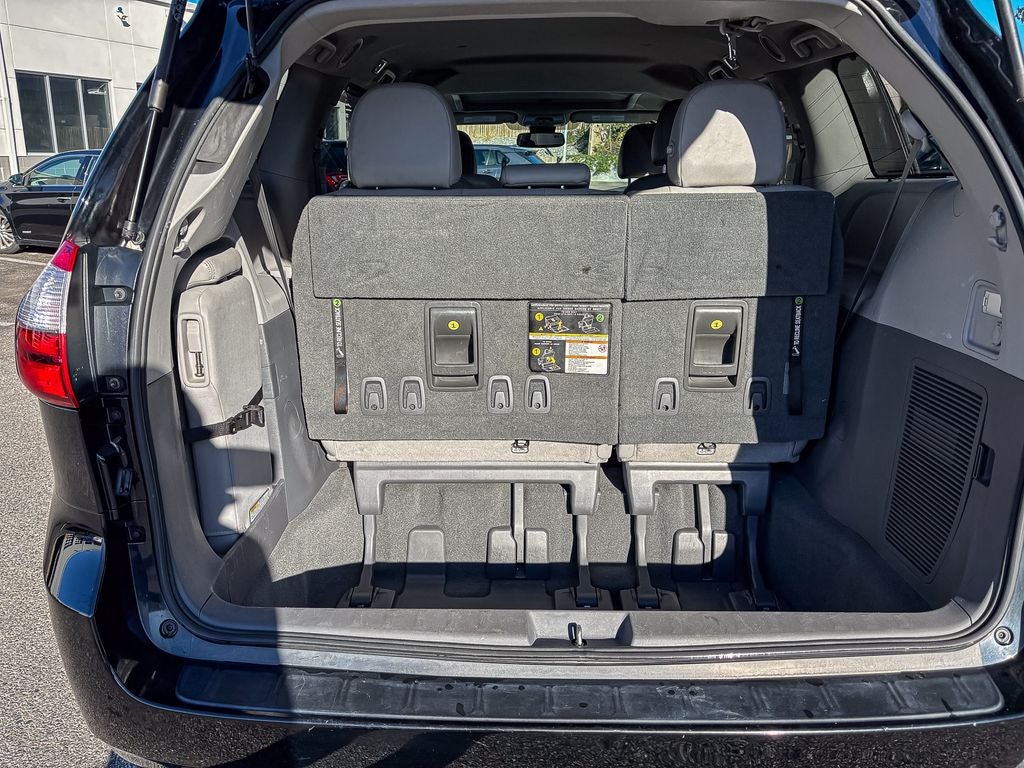 2019 Toyota Sienna XLE 8 Passenger