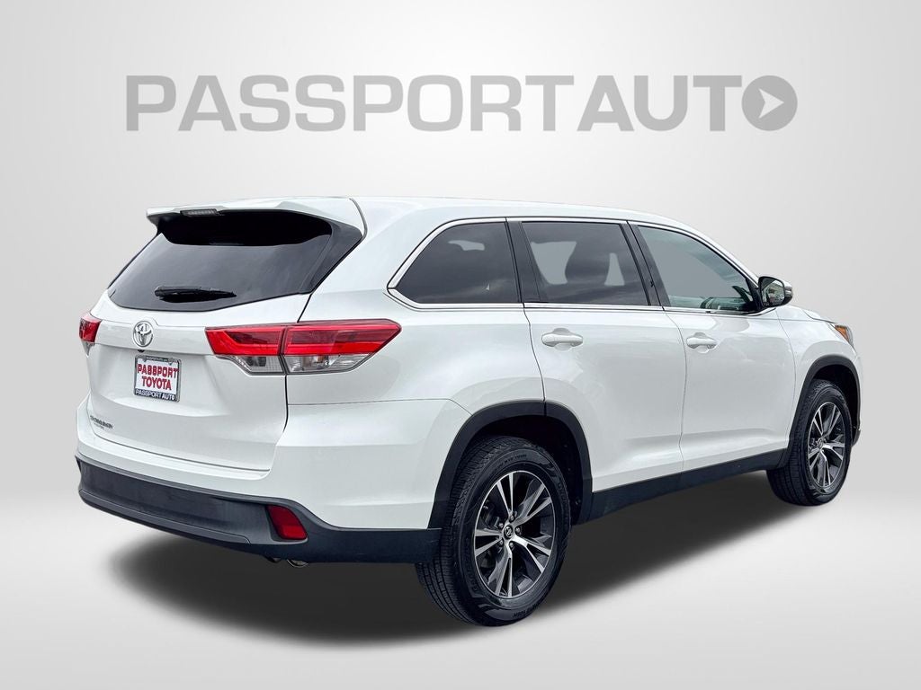 2019 Toyota Highlander LE