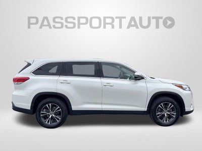 2019 Toyota Highlander LE
