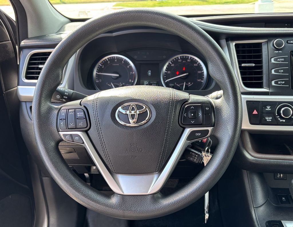 2016 Toyota Highlander LE