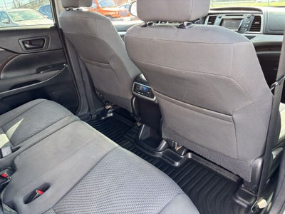 2016 Toyota Highlander LE