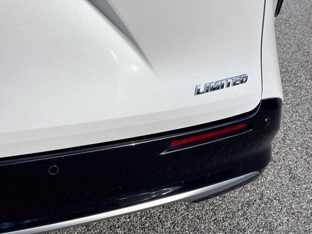 2025 Toyota Sienna Limited 7 Passenger