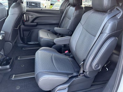 2025 Toyota Sienna Limited 7 Passenger