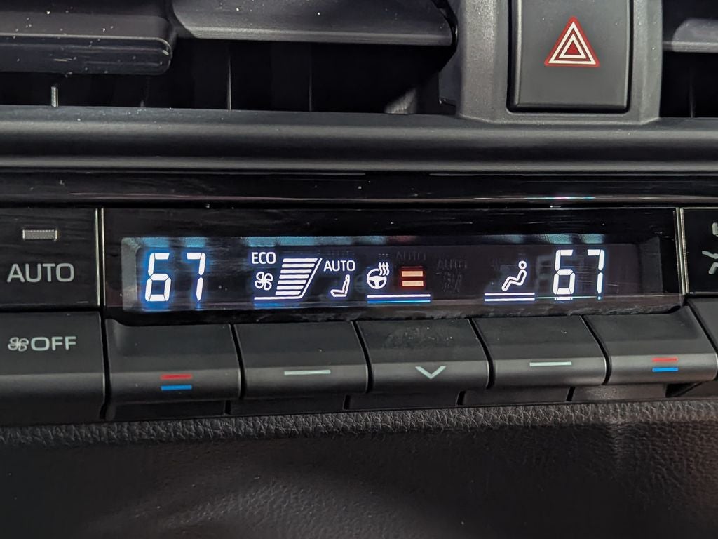 2025 Toyota Crown Signia XLE