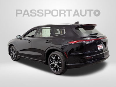 2025 Toyota Crown Signia XLE