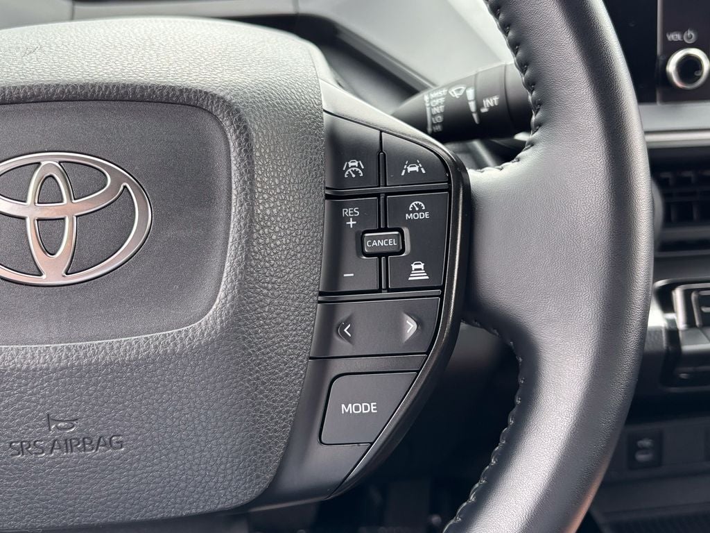 2025 Toyota Prius LE