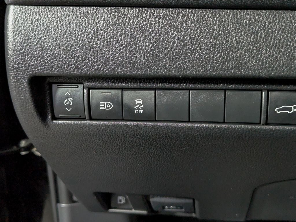 2022 Toyota Venza LE