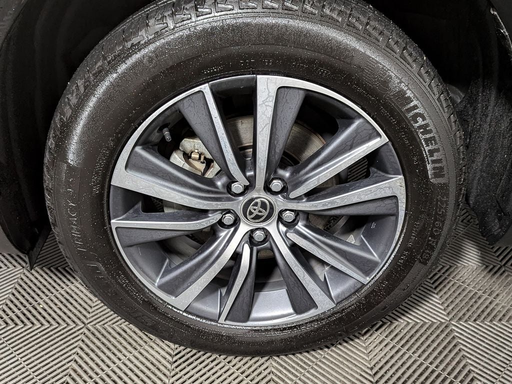 2022 Toyota Venza LE