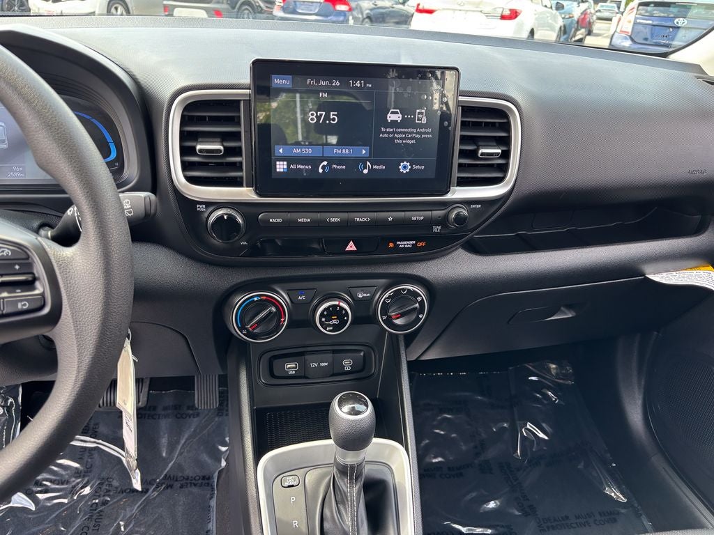 2025 Hyundai Venue SE